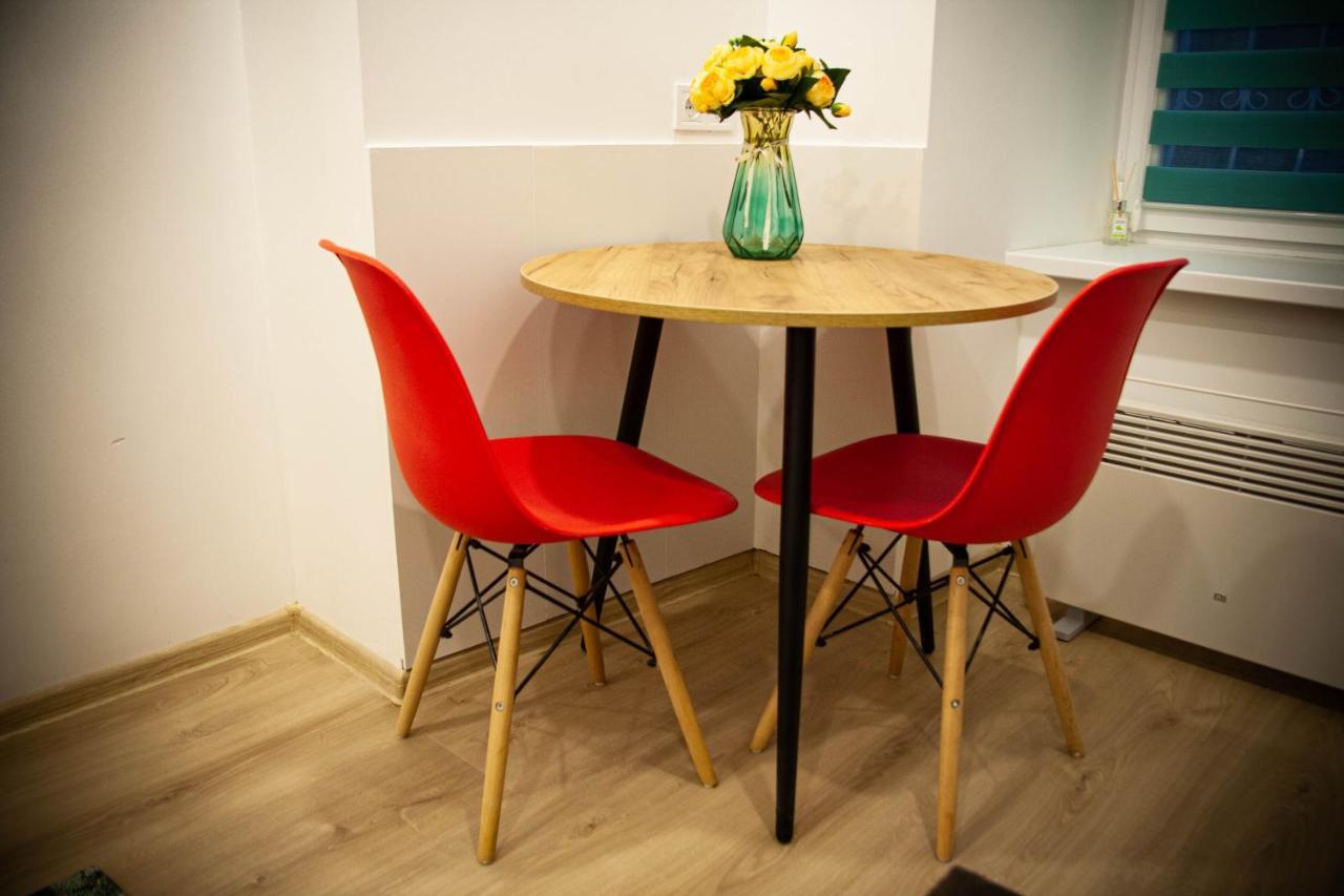 Світло Цілодобово Apartments In The City Center Lviv Luaran gambar