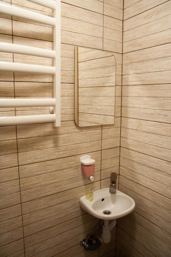 Світло Цілодобово Apartments In The City Center Lviv Luaran gambar